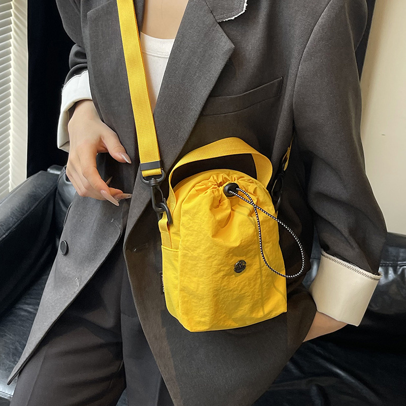 New Multifunctional Crossbody for Men and Women, Waterproof Casual Shoulder Water Bottle Bag, Sports Fiess Drawstring Travel Bag