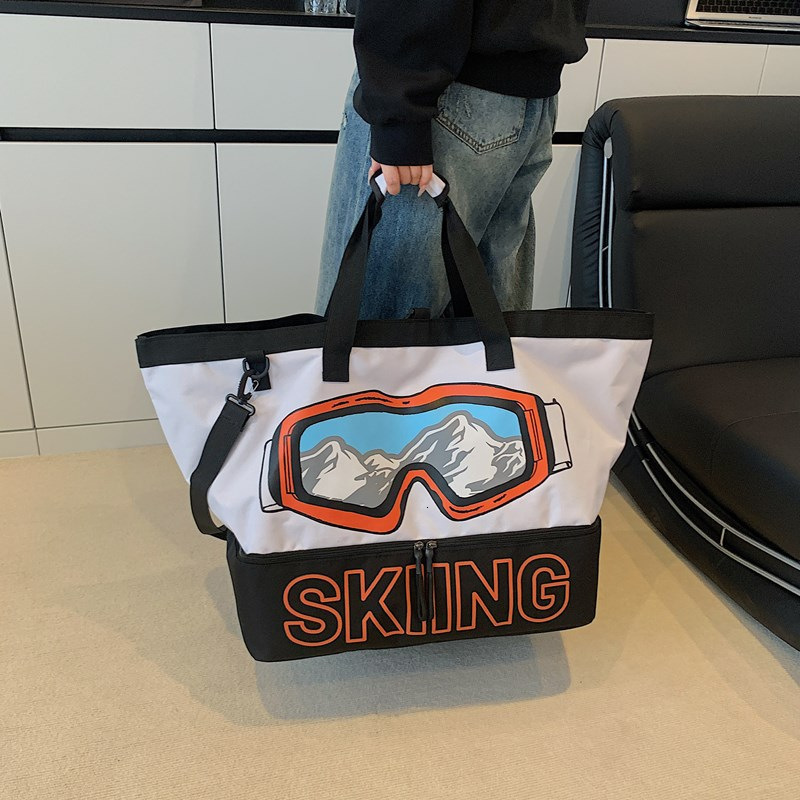 Trendy Gym for Men, Large Capacity Short Trip Travel Bag, Handheld Lage with Dry and Wet Separation, Ski Gear Bag