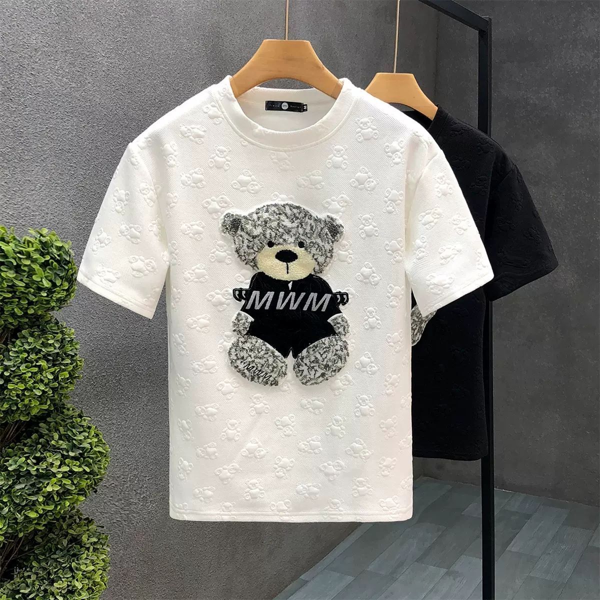 2025 Summer New T-shirt New Bear Pattern Embroidered Short Sleeve T-shirt for Men Youth Fashion Round Neck T-shirt for Men Cartoon Designer Short Slee