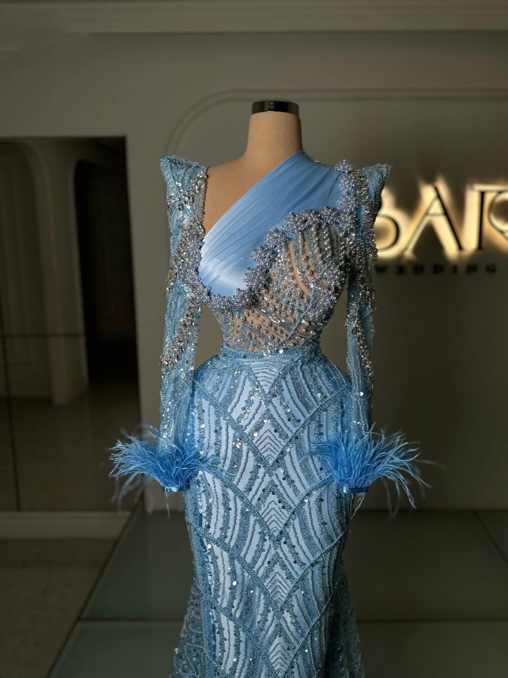 Gorgeous Evening Dresses Pearls Feather Prom Dress Long Sleeves Beading Crystal Illusion Mermaid Party Gowns Sweep Train Vestidos De Noche