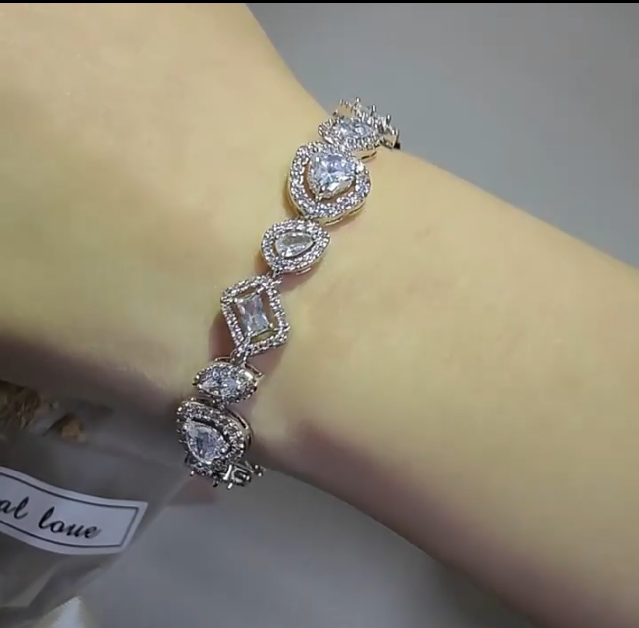 Choucong Brand New Ins Top Sell Wedding Bracelets Luxury Jewelry 18K White Gold Fill Multi Heart Shape 5A Cubic Zircon CZ Diamond Women Sparkling Bang