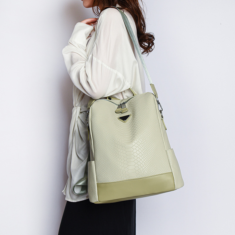 Free Shipping 2025 New Style Backpack High-end Large Capacity Leather Commuter Fashion Versatile Travel Outdoors Backpack Designer Bag Trendy Shoulder