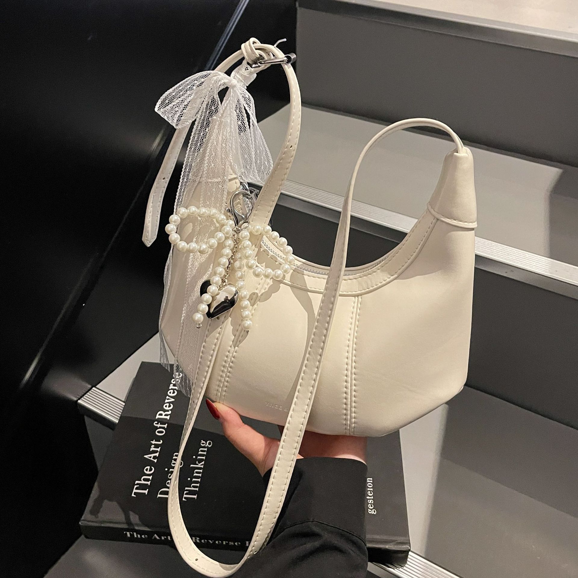 designer High-End Underarm Croissant Bag Women's Single Shoulder Crossbody Small Bag 2025 New Spring Summer Simple Commuter Dumpling Bag