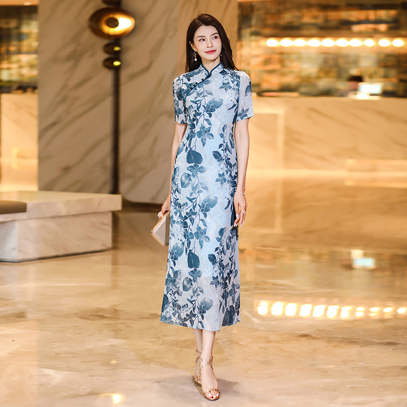 Elegant Luxury Maxi-Dress - Flowing Long Sleeves for Women
