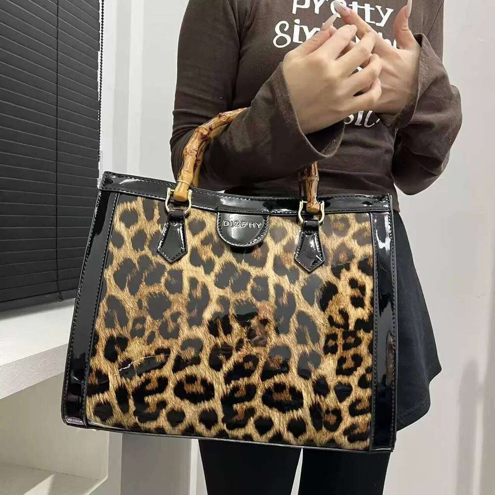 Ladies' Fashionable And Personalized Leopard Print Tote Bag, Large Capacity Elegant Bamboo Handle Shoulder Bag