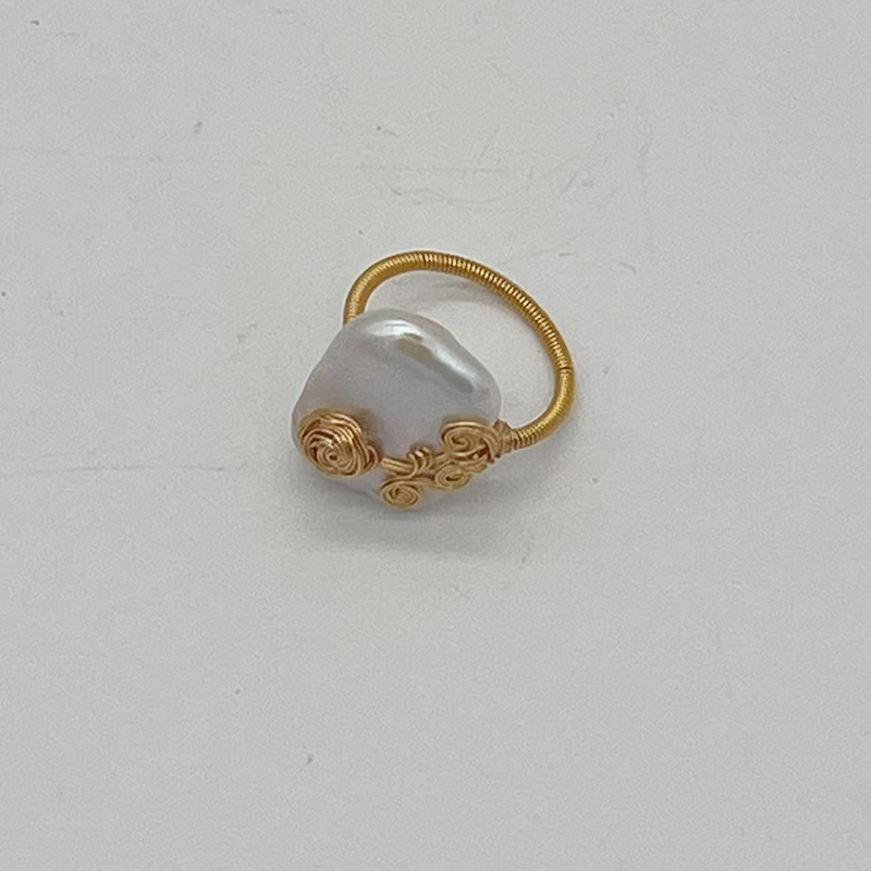Sophisticated Baroque Design Freshwater Pearl ring for Fashion Forward Enthusiasts