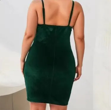 Plus Size Solid Ruched Cami Dress Casual Sleeveless Cowl Neck Slim Clothing 250526