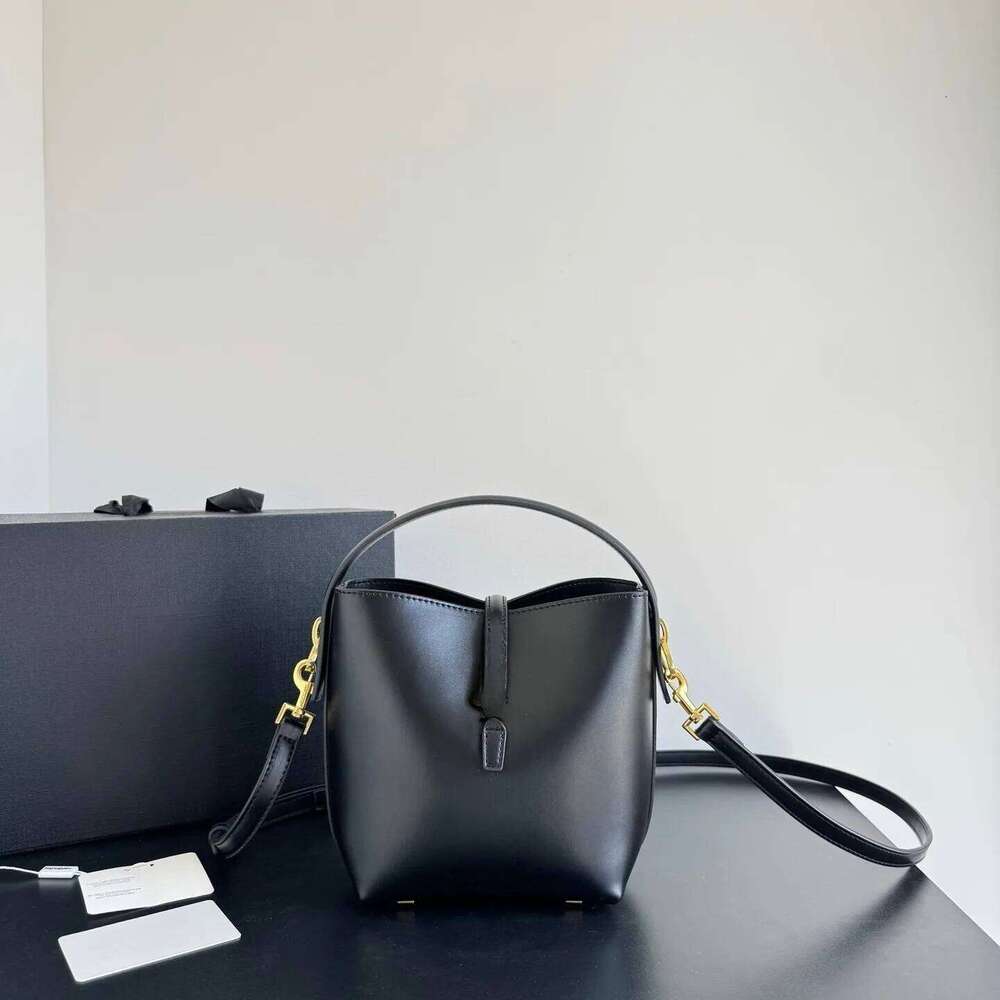 New Series Large Capacity Plain Weave Bucket Crossbody Bag