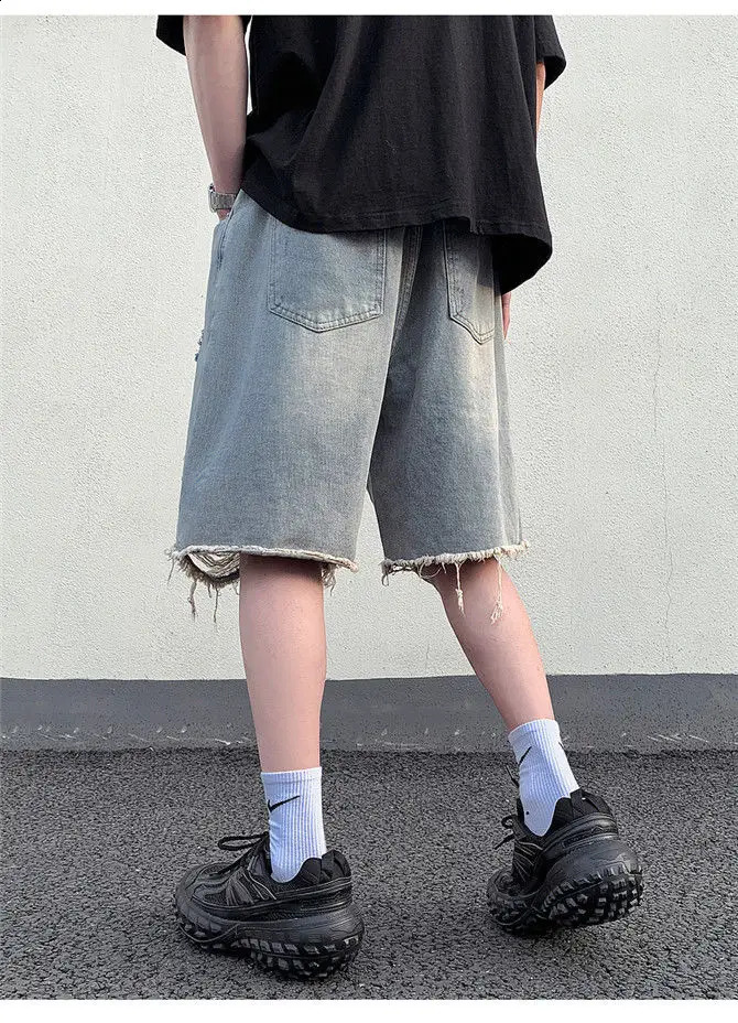 Mens Loose Wide-leg Retro Beggar Five-point Ripped Denim Shorts 250529