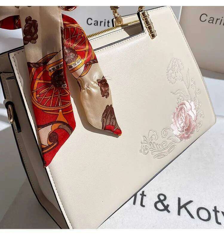 Large Capacity Casual Tote High Quality Fashion Embroidery Floral Women Handbag Lady Purse Shoulder Messenger Bag