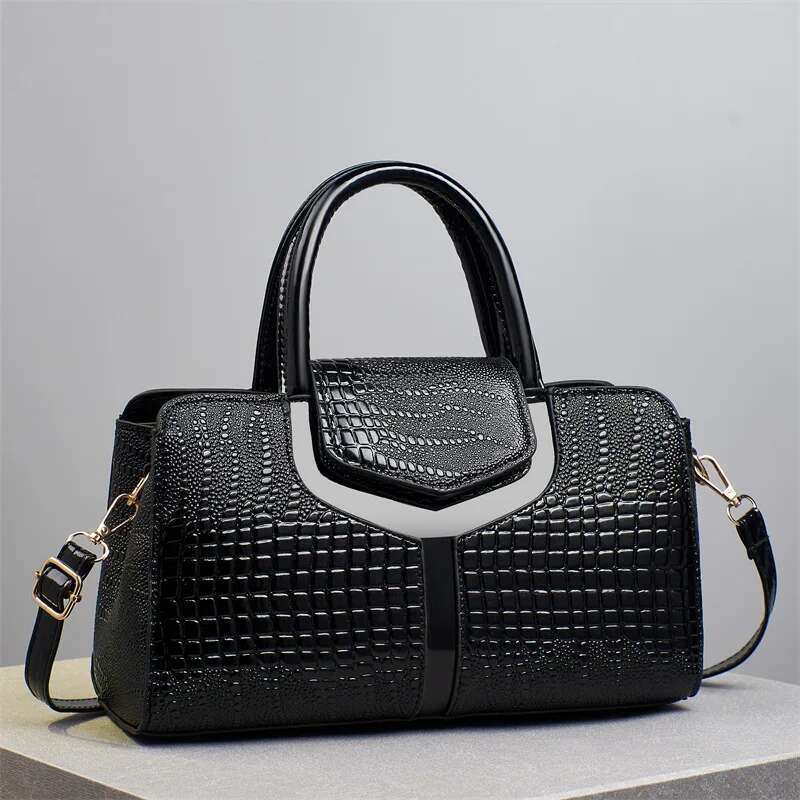 2025 Fashion New Crocodile Pattern Handbag Women'S Large Capacity Shoulder Classic Retro Crossbody Commuter Tote Bag