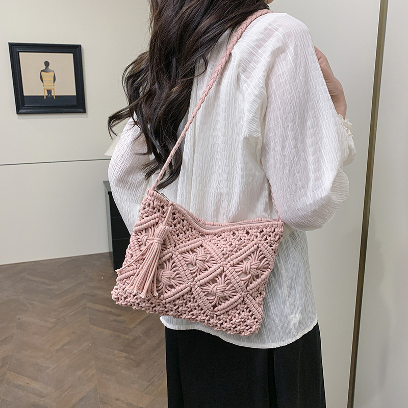 designer 2025 New Cotton Thread Tassel Woven Bag Quilted Clutch Casual Shoulder Straw Bag Versatile Women's Bag Beach Bag