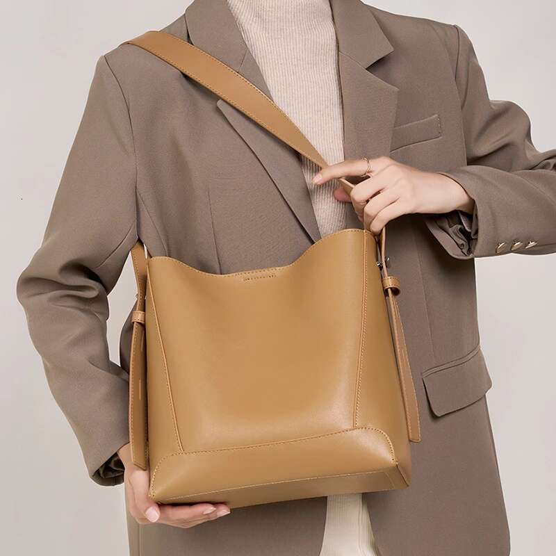 Hifashion Trendy Cow Genuine Leather Bucket Shoulder Bags For Women 2025 Designer Shopping Work Crossbody Ladies Handbags