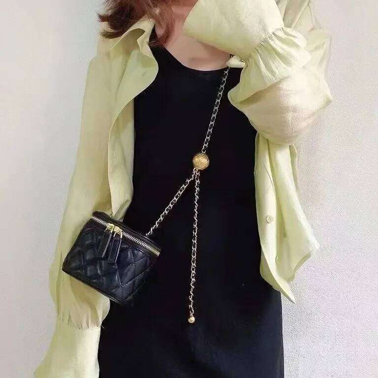Versatile Tweed Styleargyll Chain Handle Double Ball Box Small Square Trendy Single Shoulder Slant Cross Makeup Bag