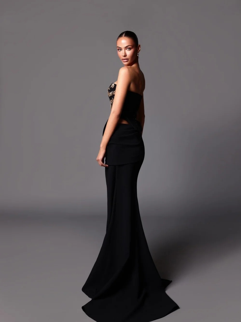 Designer Crystal Mermaid Evening Dress Strapless Beaded Sexy Prom Gowns Sleeveless Floor Length Formal Dresses Customized