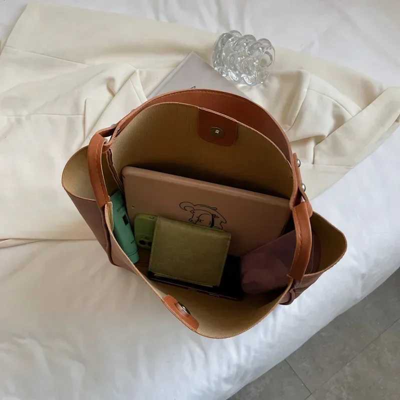 New Large Capacity PU Leather Female Tote Bag Retro Solid Color Shoulder Bag Shopping Travel Bag for Women W250602