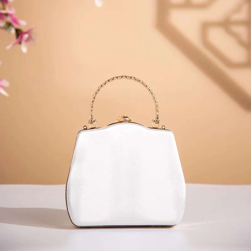 Cap Brand Chinese Classical Beauty Retro Suzhou Embroidered Butterfly Flower Pattern Silky Fabric Ivory White Women's Hinge-Type Flip Lock Hard H