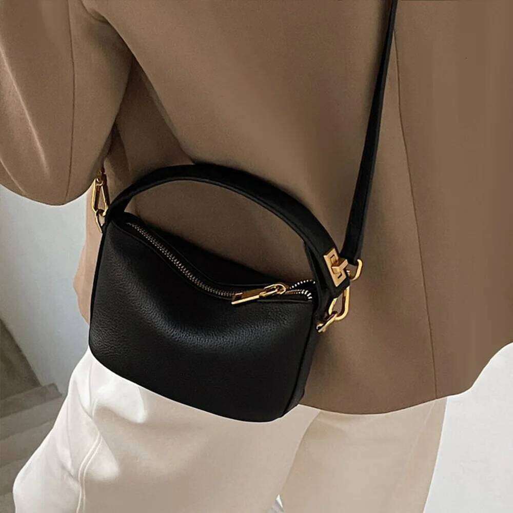 Women's Designer Mini Box Soft Leather Cloud Cute Shoulder Messenger Chain Mobile Phone Bag Small Crossbody Sling Bags For Women Tote