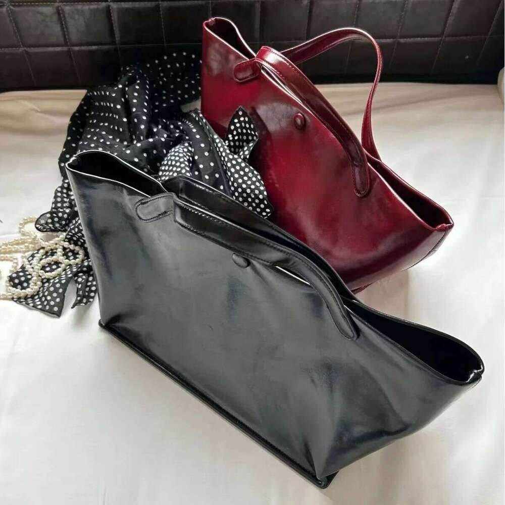 NEW Ladies Casual Retro Frosted Suede New Single Shoulder Underarm Simple Handbag Large Capacity Commuter Bag