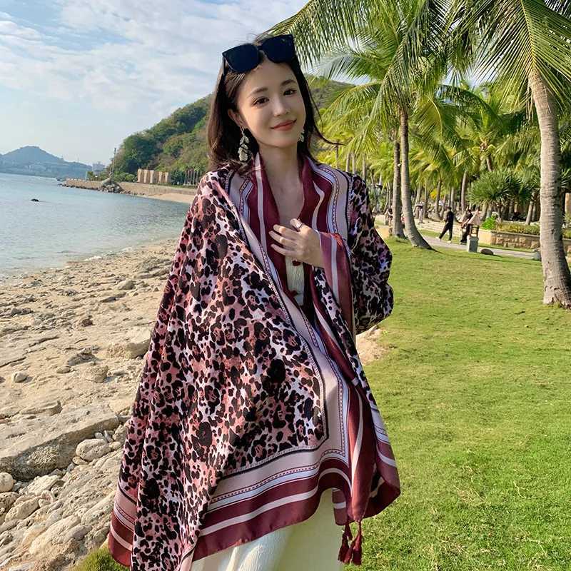 2025 Fashion Leopard Print Beach Scarf Women Long Summer Shawl UV Protection Versatile Travel Photography Accessory Stylish Wrap W250602