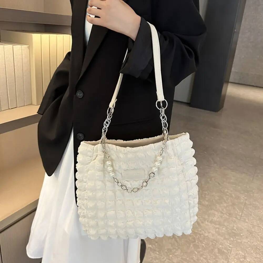 2025 new pleated cloud velvet cotton pad designer crossbody bag, quilted checkered shoulder bag suitable for women and girls shopping bag 4