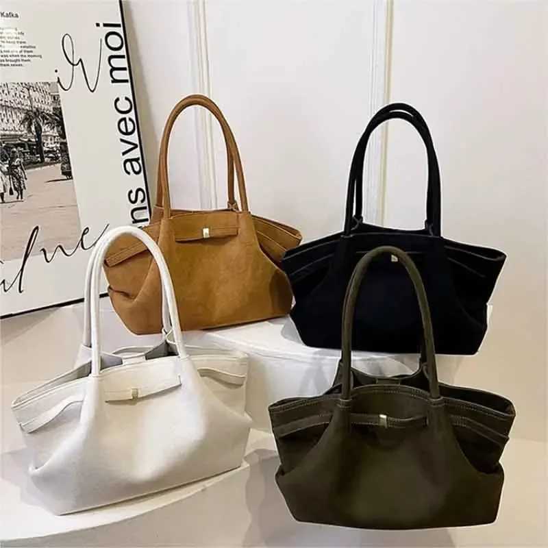 2025 Trend Women Niche Handbag Multifunctional Large Capacity Retro Shoulder Bag Wedding Tote Commuter Underarm Bag Handbag W250602