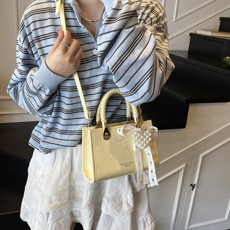 designer Korean Style Niche Design Simple Daily Commuting Bag for Women 2025 Summer New Versatile Crossbody Small Square Bag