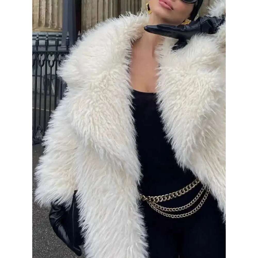 UCXQ White Long Outerwear Elegant Temperament Loose Lapel All Match Thick Warm Faux Fur Coat For Women 2025 Winter 23C2964