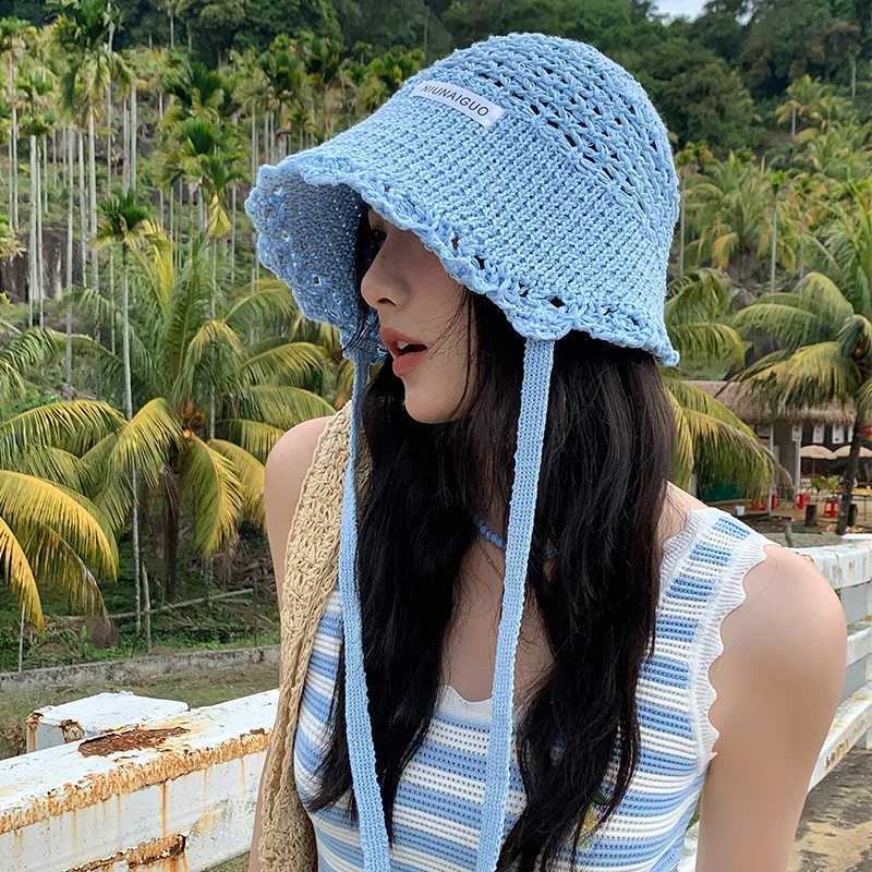 Cute Wavy Lace Hand Crocheted Strap Bucket Hats for Women Summer Breathable Casual Versatile Hollow Sunscreen Basin Caps W250602