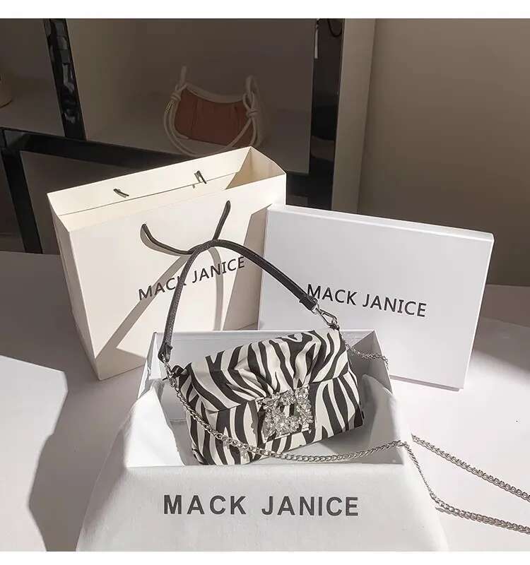 Fashion Pleated Cloud Striped Satin Women Handbag Crystal Shiny Dia Evening Wedding Party Clutch Purse Crossbody Bag