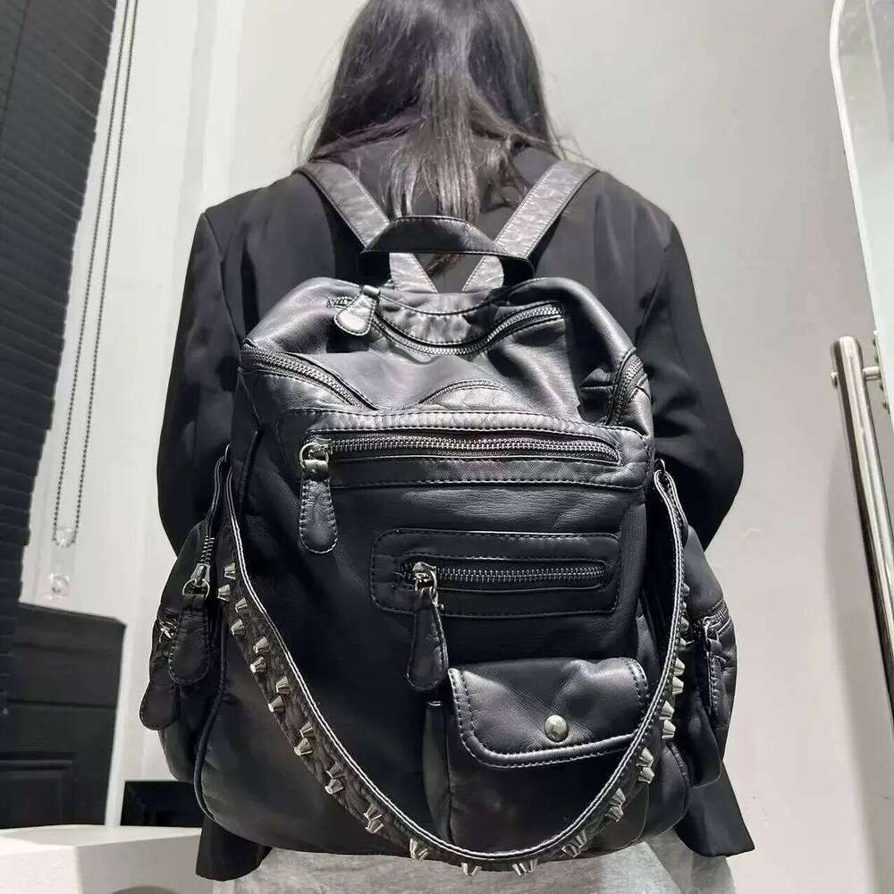Ladies' Fashion Y2k Vintage Hot Girl Backpack With Large Capacity And Multiple Pockets, Retro Rivet Single Shoulder Handbag