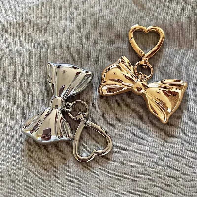 Punk Gold Silver Color Bowknot Keychain for Women Girls Smooth Metal Heart Love Buckle Bow Pendant Bag Decoration Accessories XJ250602