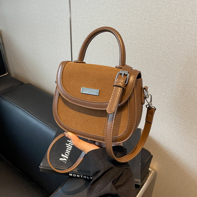 High Quality Brand, High-quality New Free Designer Bag, Niche Design Women's Simple Handbag 2024 New High-end Saddle Casual Shoulder Crossbody Ba