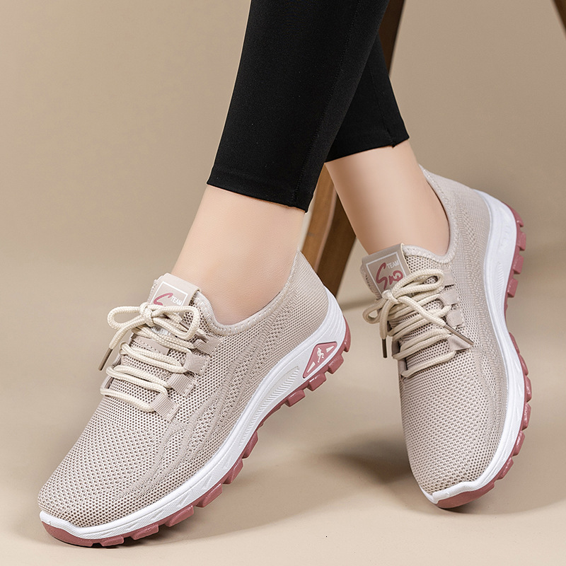 New Women S Casual Shoes Breathable Sports Soft Sole Non Slip Casual Black Work Old Beijing Cloth Shoes Women Ddmysaturn