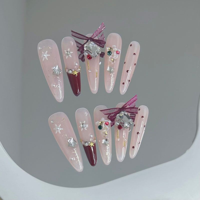 Wholesale Popular handmade nail art for Christmas snowflakes, French bows, luxurious and sparkling gemstones, diamonds, and gold princess nail art