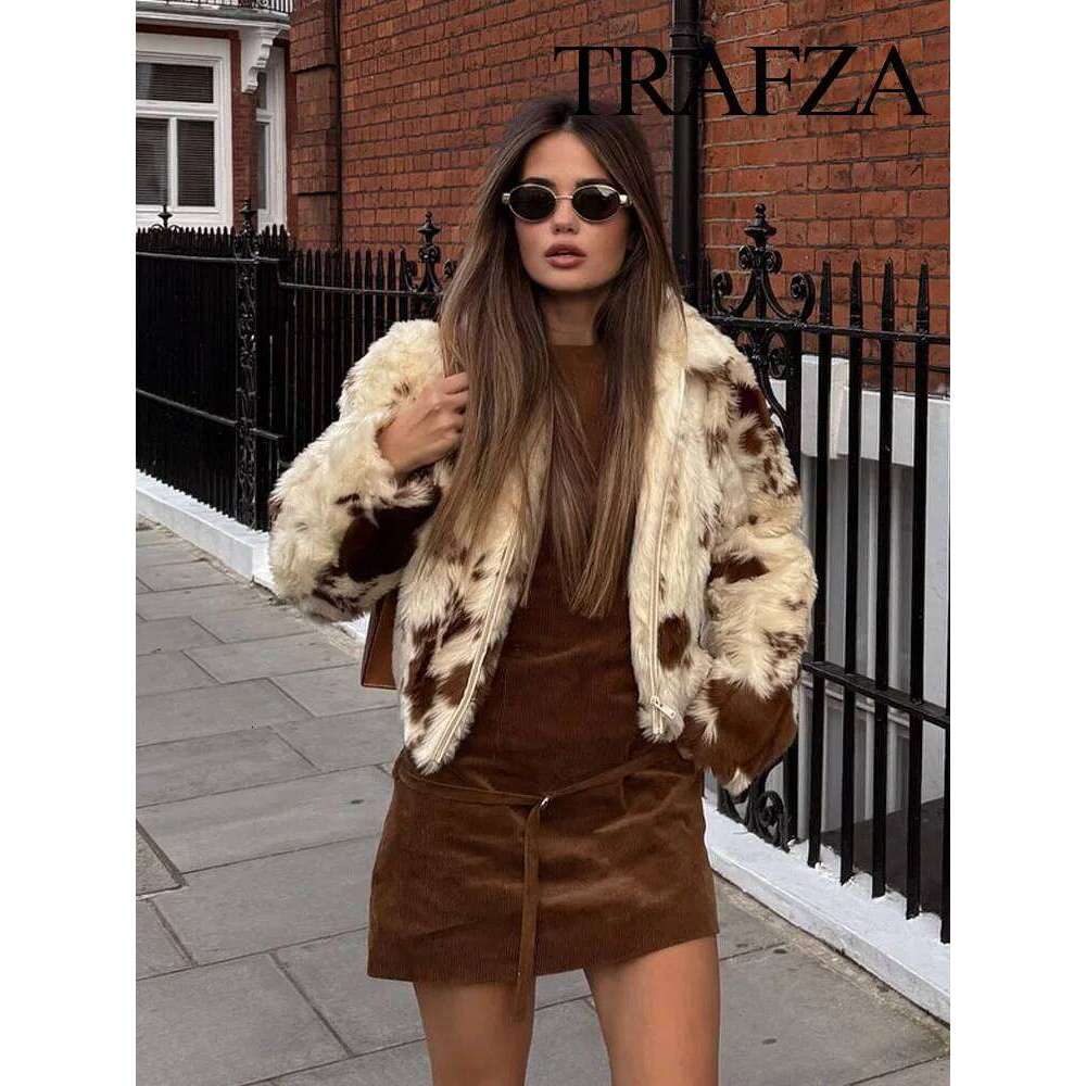 TRAFZA Fashion Side Pocket Front Zipper Design Lapel Women's Winter Artificial Fur Loose Warm Short Jacket