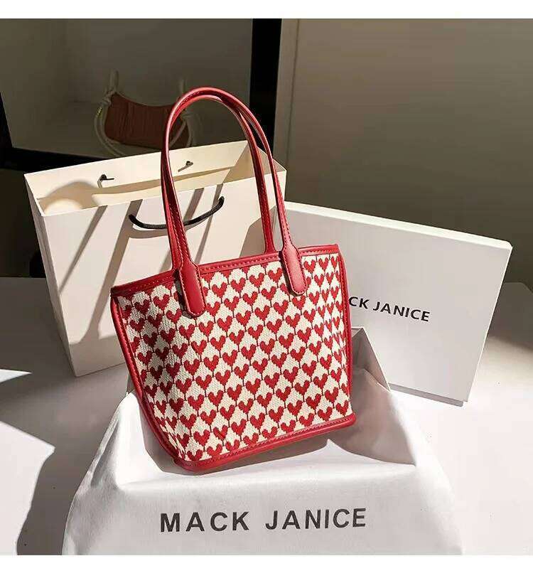 High Quality Red Heart Textured Leather Bucket Women Handbag Large Capacity Casual Tote Lady Purse Shoulder Underarm Bag