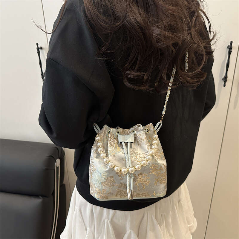 Chinese Style National Trend for Women 2025 New Fashionable Handbag Fashion Bucket Niche Design Shoulder Crossbody Bag