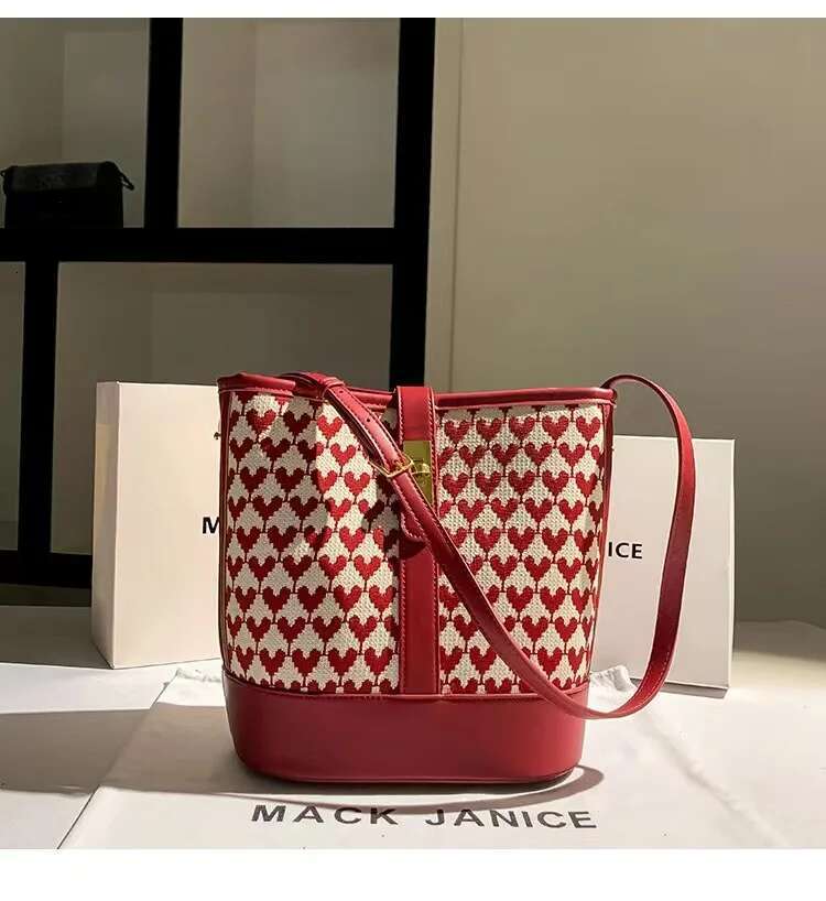 High Quality Large Capacity Knitted Bucket Fashion Women Handbag Lady Purse Female Shoulder Messenger Casual Tote Bag