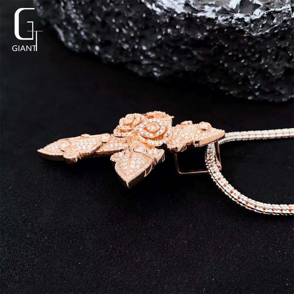 Hip Hop 925 Silver Moissanite Cross Pendant Rock Iced Out Pendant Jewelry Moissanite Pendant