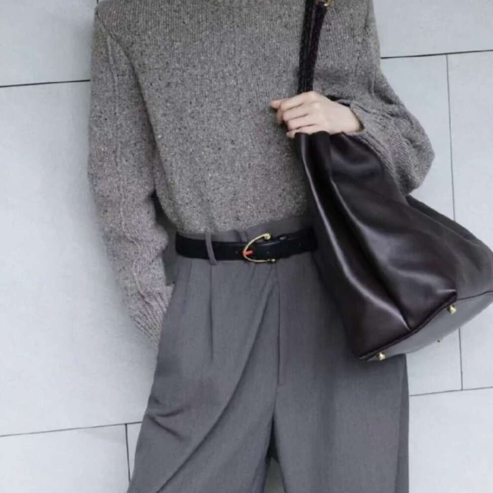 New Andiamo Bowknot Full Cowhide Classic Woven Commuter Large Capacity Tote Handbag