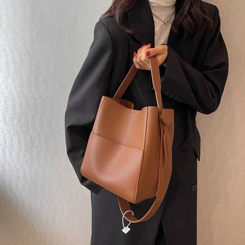 Commuting Fashion Bag Basic Versatile Simple Wide Shoulder Bag Bucket Bag Single Shoulder Crossbody Bag W250602