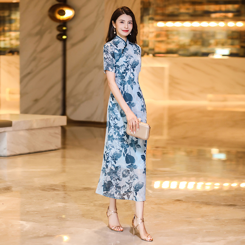 Elegant Luxury Maxi-Dress - Flowing Long Sleeves for Women