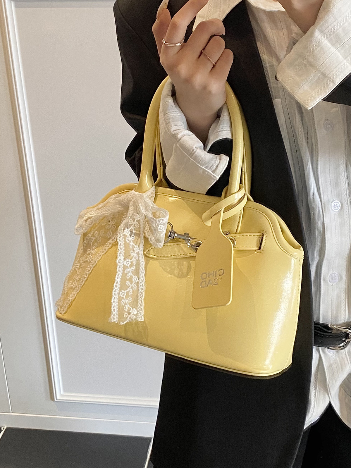 designer Korean Niche Handbag for Women 2025 New Spring Fashion Commuter Handbag High-end Versatile Crossbody Bag