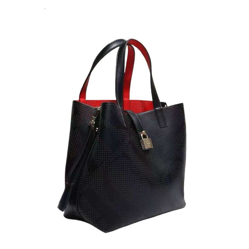 CH Women's Tote New Steel Emed Handheld Bun Mother Shopping Bag