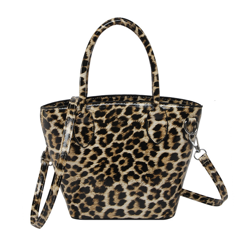 Top brand high-quality new free designer bag wholesale fashion leopard print bag 2025 new European and American handbag crossbody bag new free designe