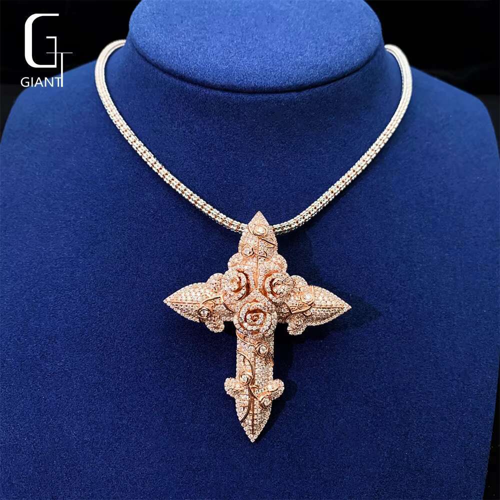 Hip Hop 925 Silver Moissanite Cross Pendant Rock Iced Out Pendant Jewelry Moissanite Pendant