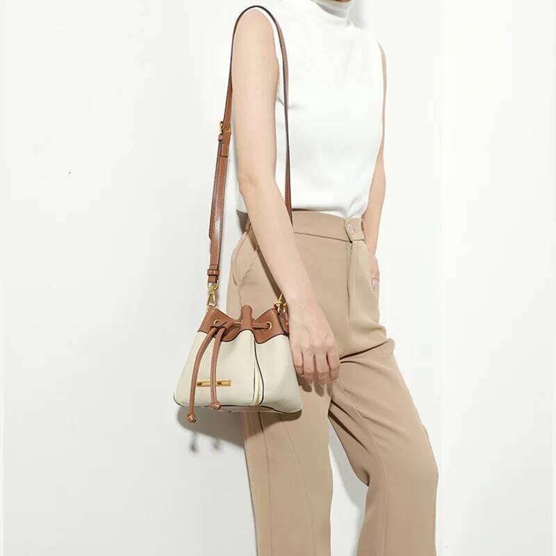 2023 Designer New Fashion Female Shoulder Cross Body Cowhide Short Handle bag Genuine Leather Women Small Bucket Bags