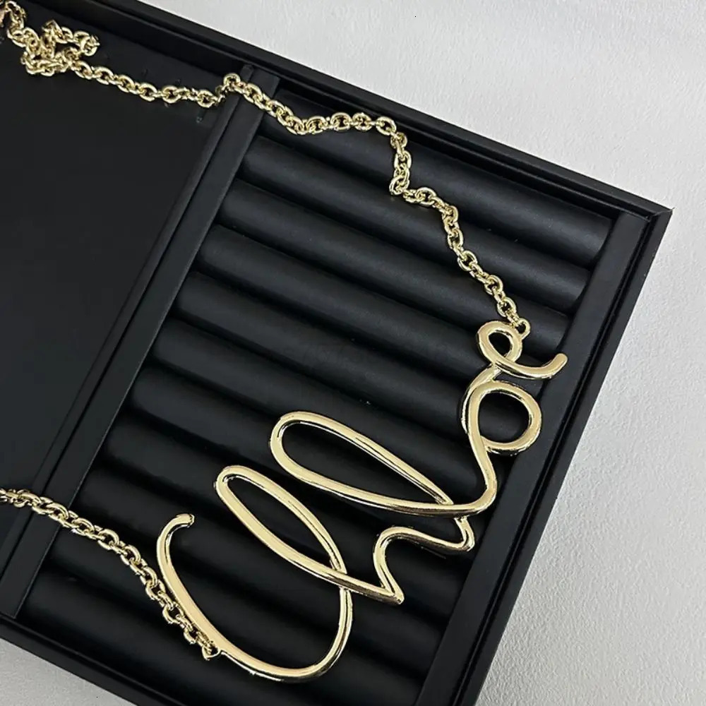 Minimalist Metal Waist Chain Belt Retro Letter Charm Elegant Fashion Body Jewelry for Women L250926