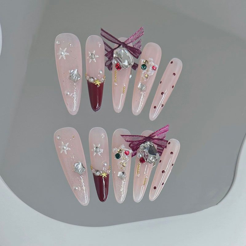 Wholesale Popular handmade nail art for Christmas snowflakes, French bows, luxurious and sparkling gemstones, diamonds, and gold princess nail art